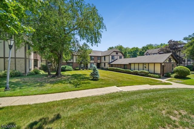19 Kensington Rd 19H, Chatham Twp., NJ 07928