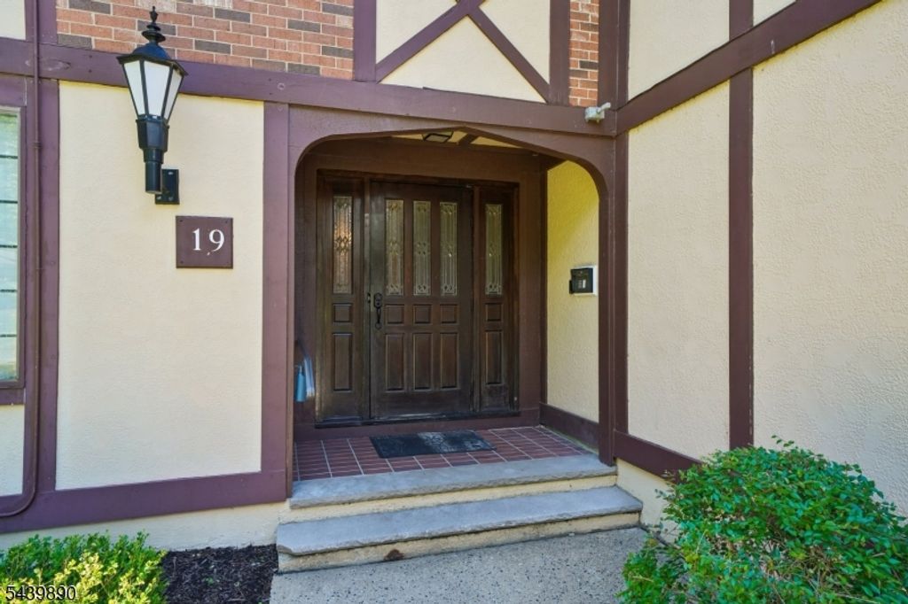 19 Kensington Rd 19H, Chatham Twp., NJ 07928