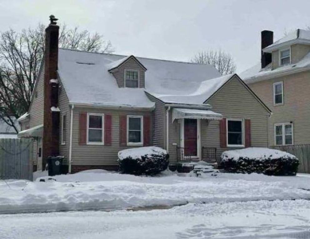 1621 W 3rd Street, Waterloo, IA 50701