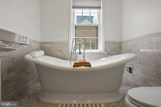 311 PEMBERTON ST, Philadelphia, PA 19147