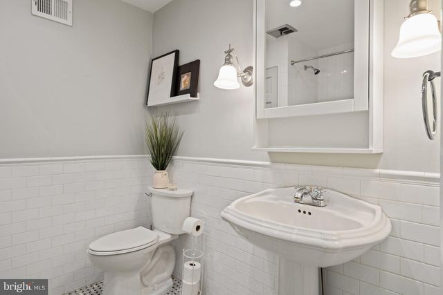 311 PEMBERTON ST, Philadelphia, PA 19147
