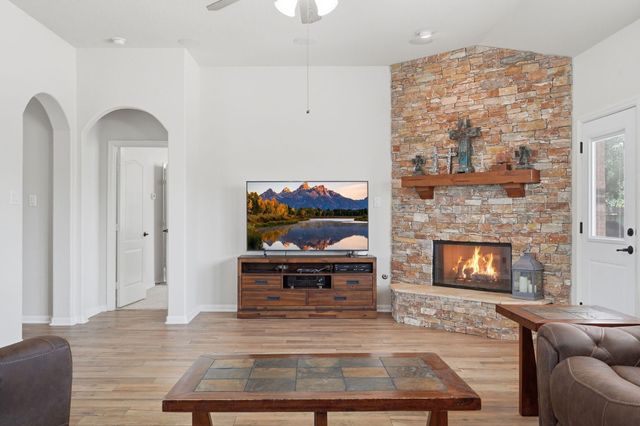 12322 Scherer Woods Court, Tomball, TX 77377