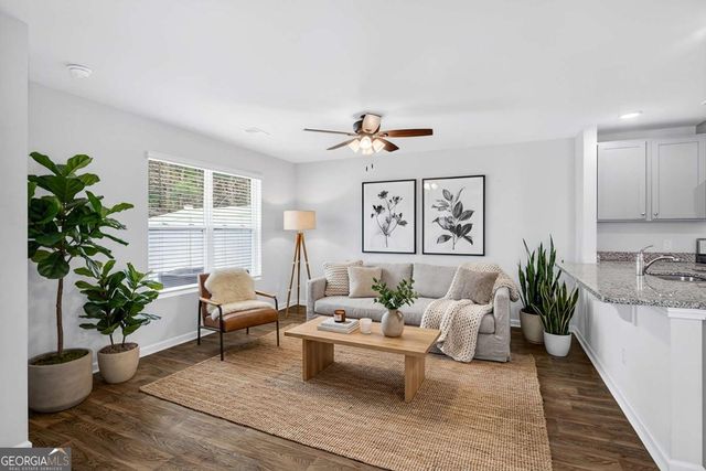 215 Coneflower Road, Bloomingdale, GA 31302