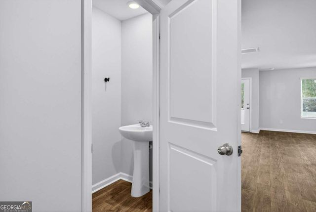 215 Coneflower Road, Bloomingdale, GA 31302