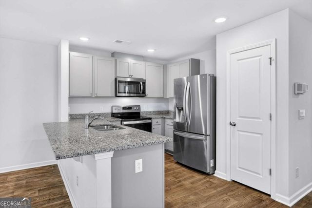 215 Coneflower Road, Bloomingdale, GA 31302