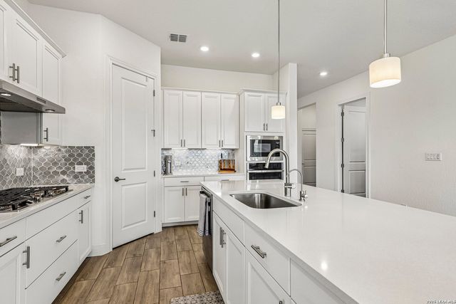 22826 Rio Salado, San Antonio, TX 78261
