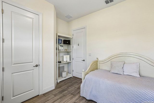 22826 Rio Salado, San Antonio, TX 78261