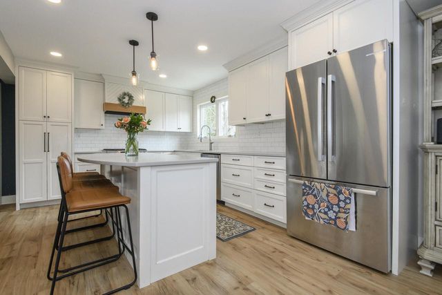 W301S3618 Snowdon DRIVE, Waukesha, WI 53189
