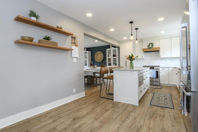W301S3618 Snowdon DRIVE, Waukesha, WI 53189