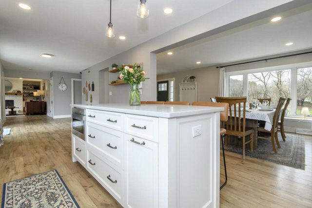 W301S3618 Snowdon DRIVE, Waukesha, WI 53189