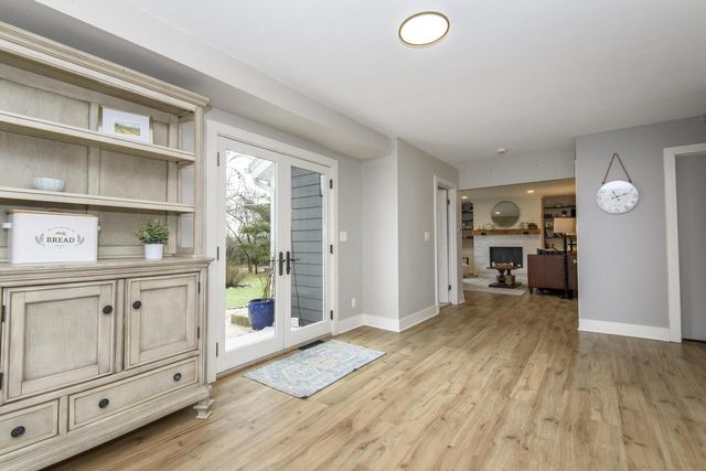 W301S3618 Snowdon DRIVE, Waukesha, WI 53189