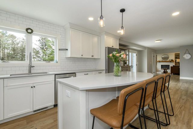 W301S3618 Snowdon DRIVE, Waukesha, WI 53189
