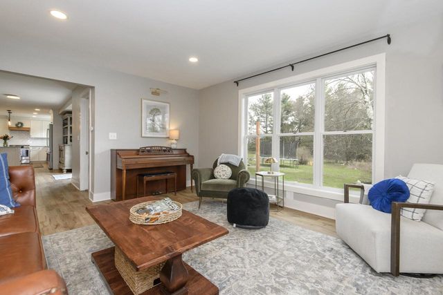 W301S3618 Snowdon DRIVE, Waukesha, WI 53189