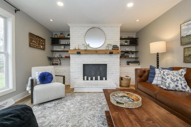 W301S3618 Snowdon DRIVE, Waukesha, WI 53189