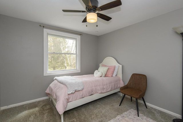 W301S3618 Snowdon DRIVE, Waukesha, WI 53189