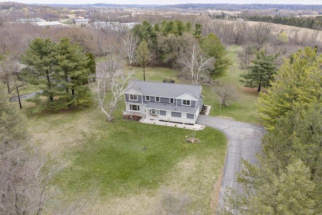 W301S3618 Snowdon DRIVE, Waukesha, WI 53189