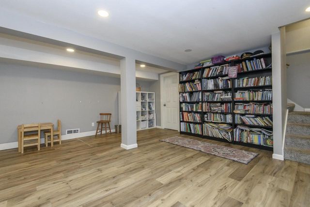 W301S3618 Snowdon DRIVE, Waukesha, WI 53189
