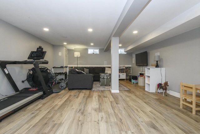 W301S3618 Snowdon DRIVE, Waukesha, WI 53189