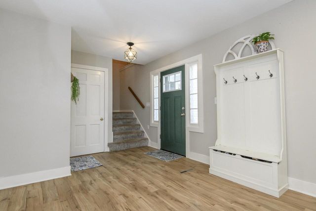 W301S3618 Snowdon DRIVE, Waukesha, WI 53189