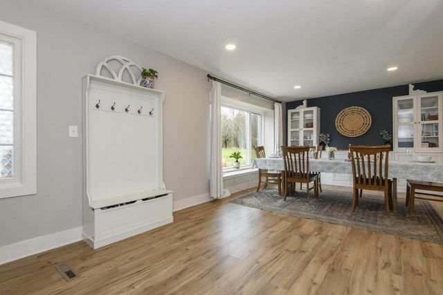 W301S3618 Snowdon DRIVE, Waukesha, WI 53189