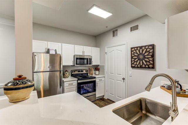 15270 Voss Road 0316, Houston, TX 77498
