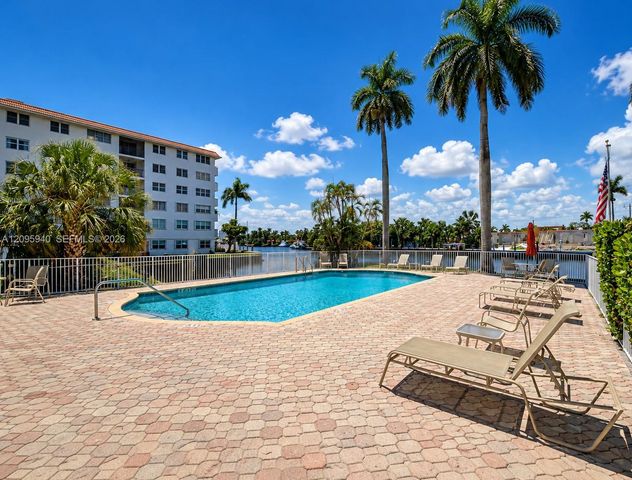 1881 Middle River Drive 604, Fort Lauderdale, FL 33305