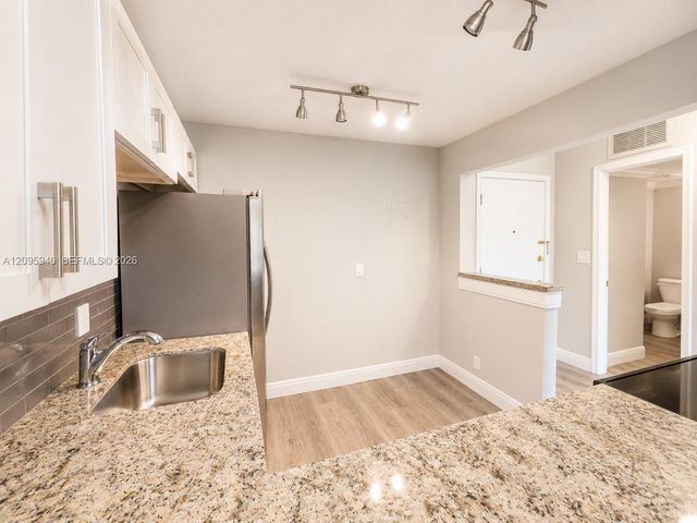 1881 Middle River Drive 604, Fort Lauderdale, FL 33305