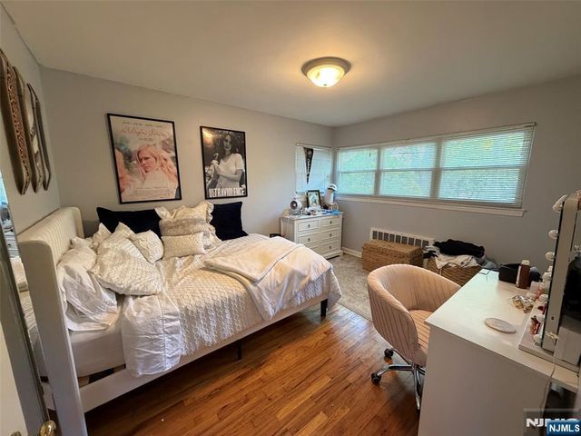 3 Spruce Place, Ho-ho-kus, NJ 07423