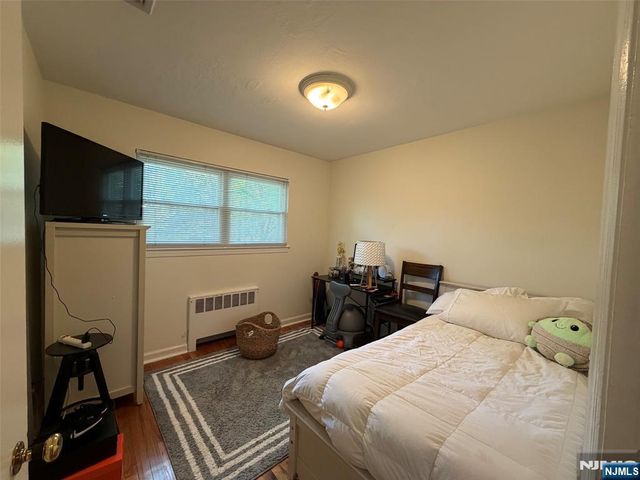 3 Spruce Place, Ho-ho-kus, NJ 07423