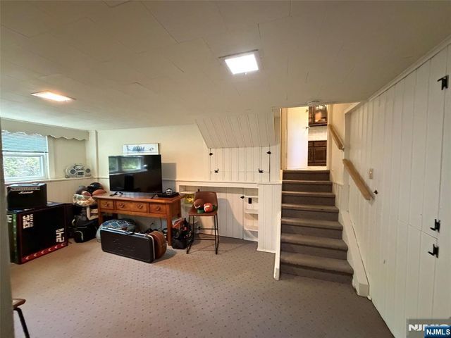 3 Spruce Place, Ho-ho-kus, NJ 07423