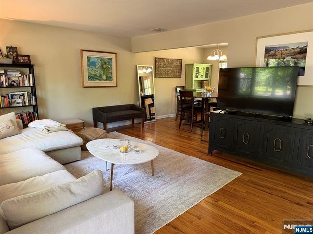3 Spruce Place, Ho-ho-kus, NJ 07423