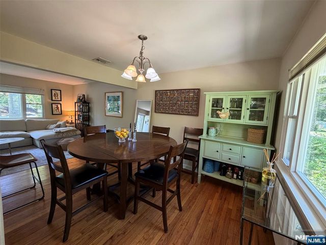 3 Spruce Place, Ho-ho-kus, NJ 07423