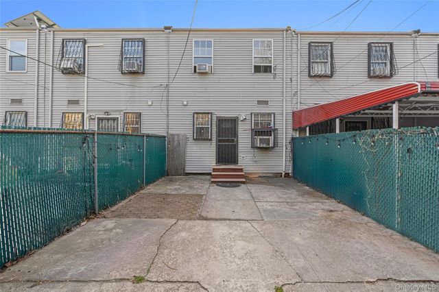 525 Alabama Avenue, Brooklyn, NY 11207