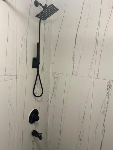 3955 N Nob Hill Rd 101, Sunrise, FL 33351