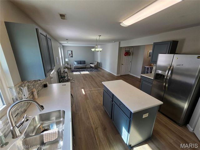 2040 Reserve Walk Way, Belleville, IL 62220