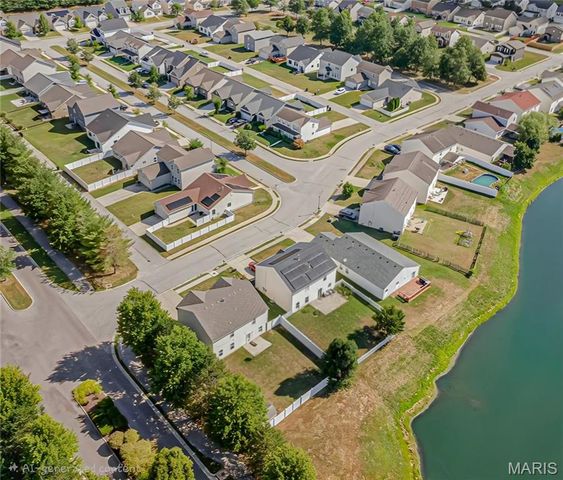 2040 Reserve Walk Way, Belleville, IL 62220