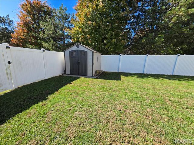 2040 Reserve Walk Way, Belleville, IL 62220