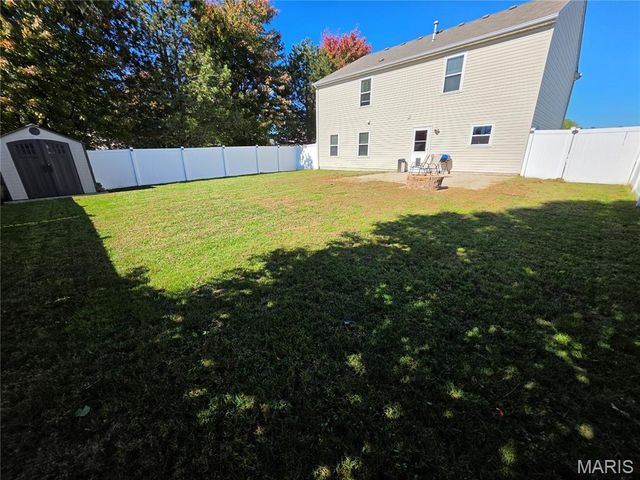 2040 Reserve Walk Way, Belleville, IL 62220