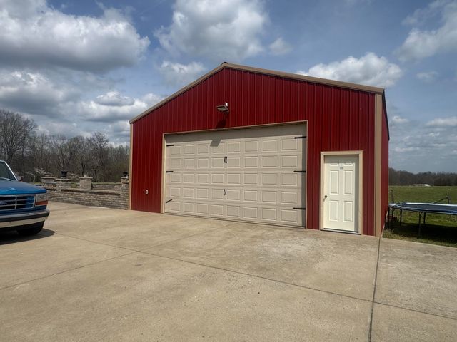 77 Deerfield Lane, Dunnville, KY 42528
