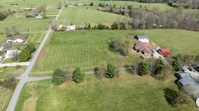 77 Deerfield Lane, Dunnville, KY 42528