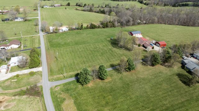 77 Deerfield Lane, Dunnville, KY 42528