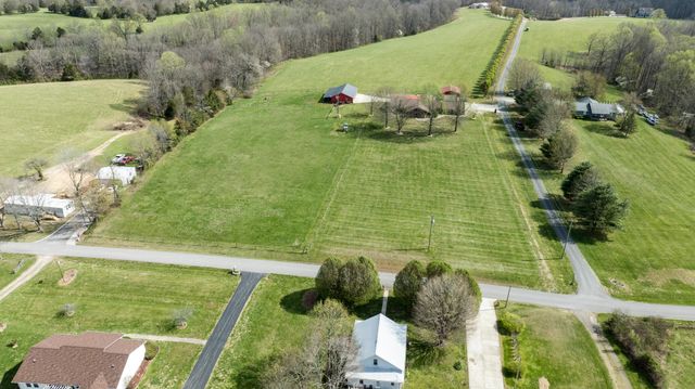 77 Deerfield Lane, Dunnville, KY 42528