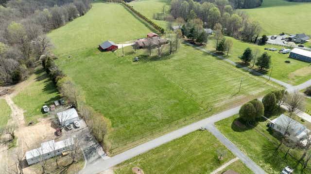 77 Deerfield Lane, Dunnville, KY 42528