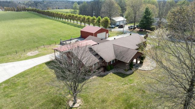 77 Deerfield Lane, Dunnville, KY 42528
