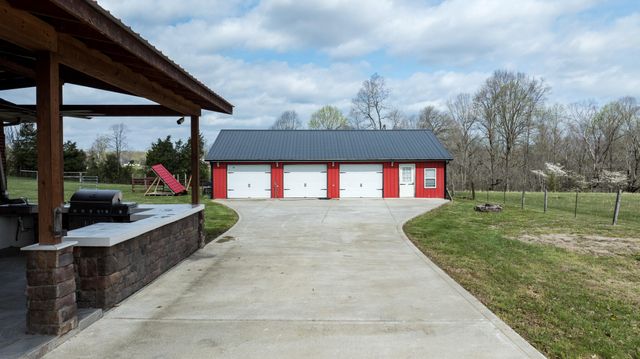 77 Deerfield Lane, Dunnville, KY 42528