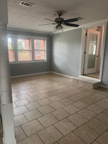 77 Deerfield Lane, Dunnville, KY 42528