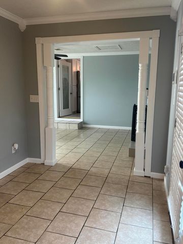 77 Deerfield Lane, Dunnville, KY 42528