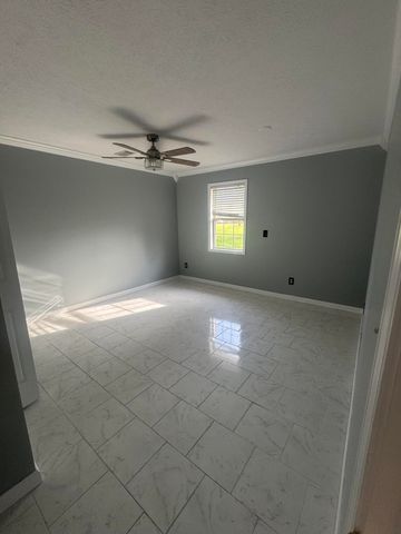 77 Deerfield Lane, Dunnville, KY 42528