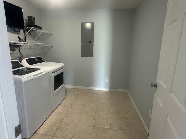 77 Deerfield Lane, Dunnville, KY 42528