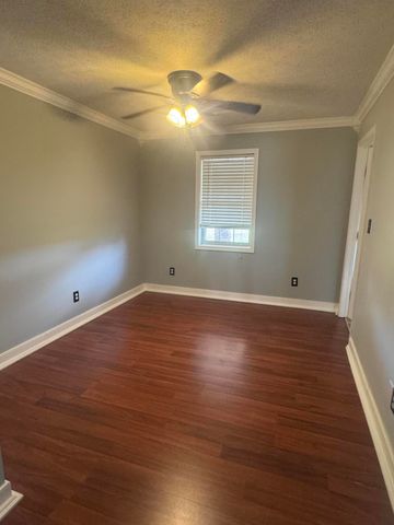 77 Deerfield Lane, Dunnville, KY 42528